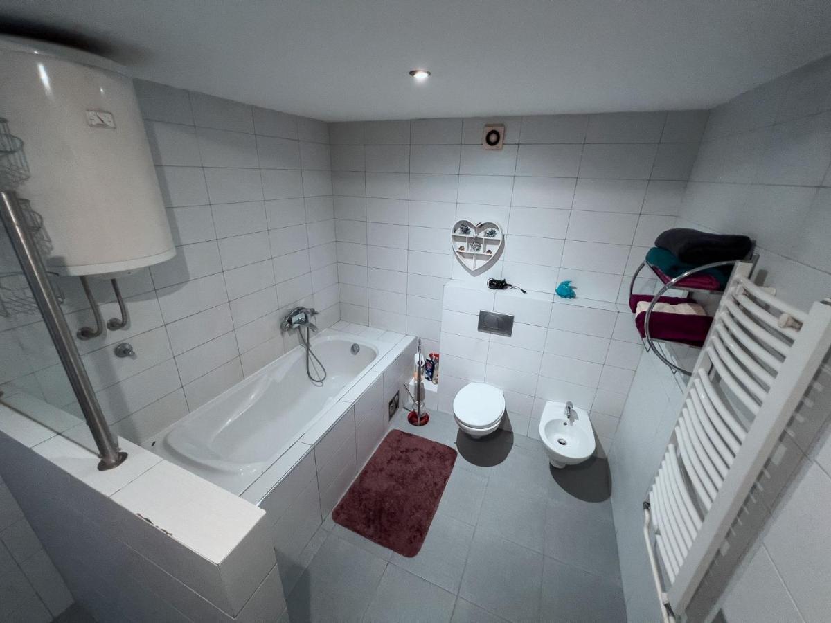 Owl Apartment Belgrado Buitenkant foto